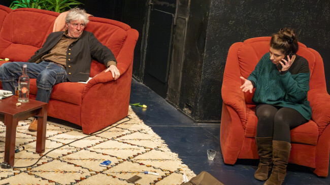 DER GOTT DES GEMETZELS von Yasmina Reza Galerie 4