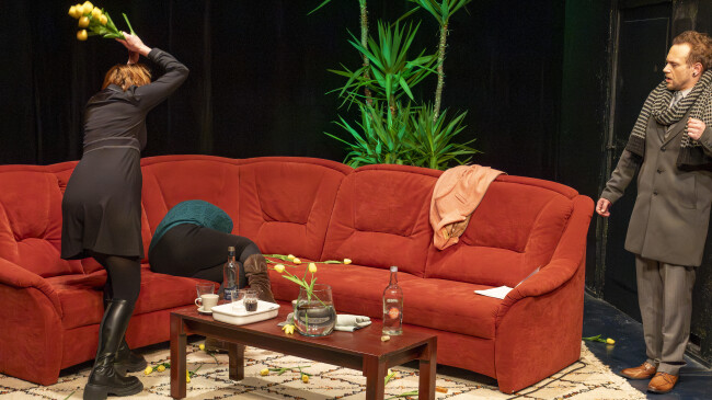 DER GOTT DES GEMETZELS von Yasmina Reza Galerie 7